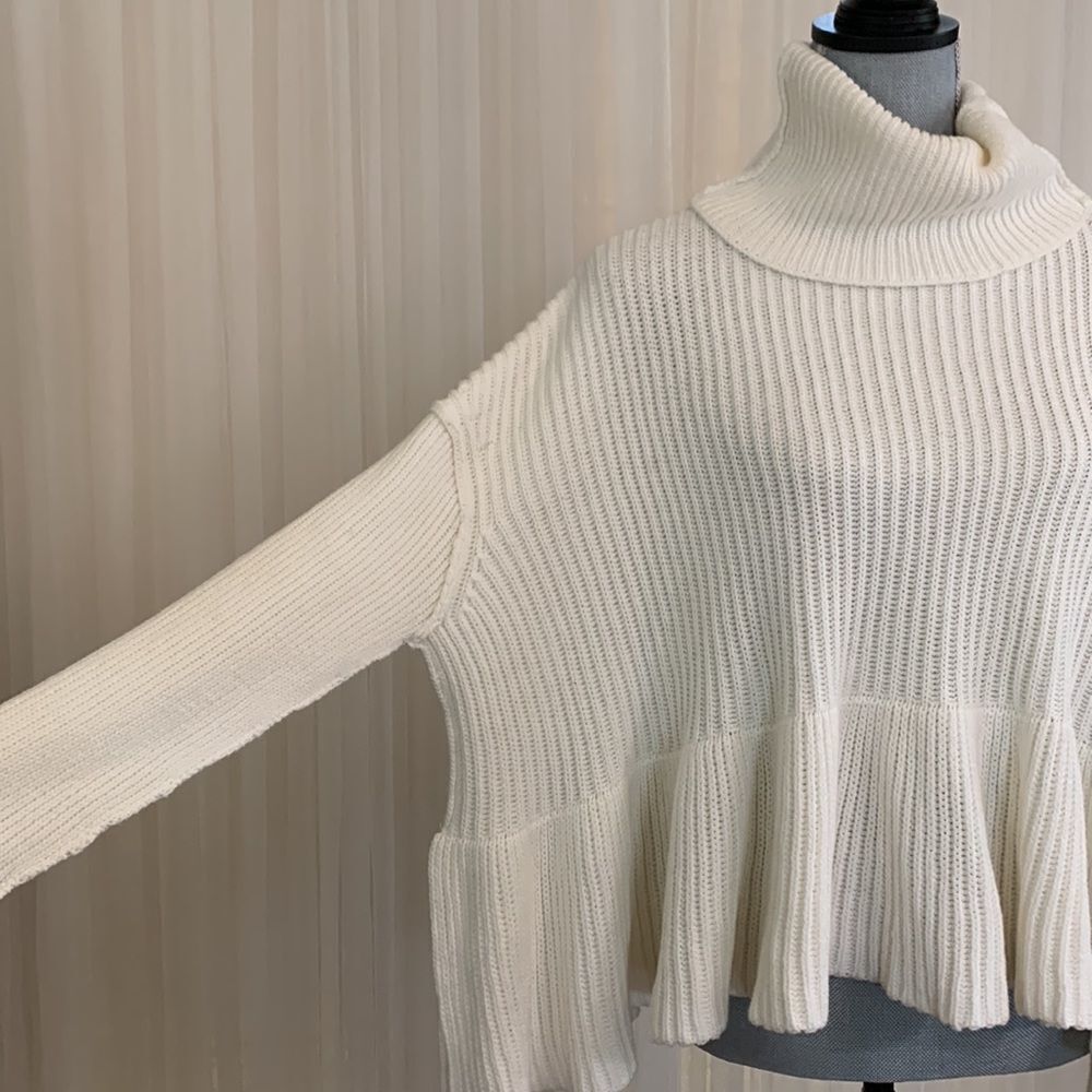 FREE PEOPLE layer cake oversized turtleneck/cowl ruffled peplum style sweater - Picture 3 of 8